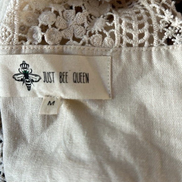 JUST BEE  🐝 QUEEN - Picture 2 of 2